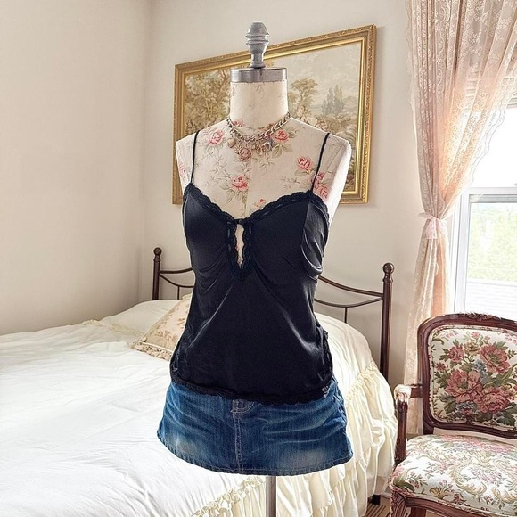 Tops - black lace cami 70s flair black lace trim cami size large